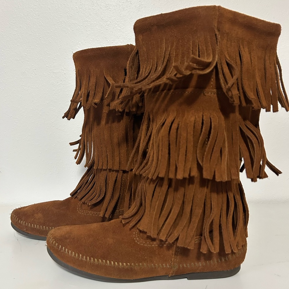 Minnetonka 3 layer fringe suede boots